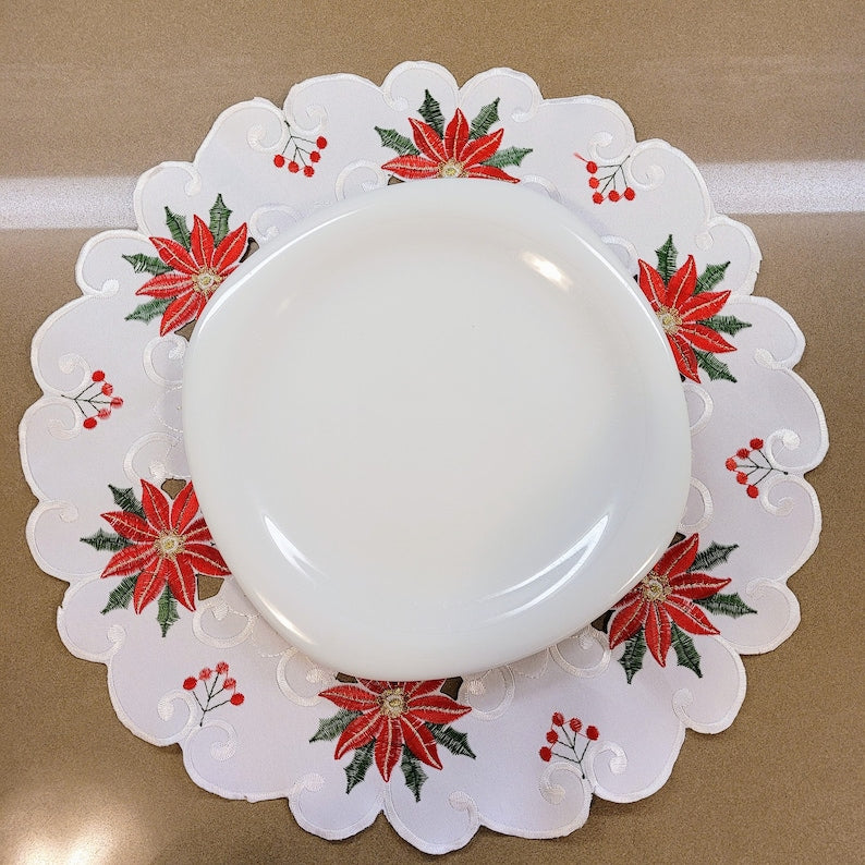 Embroidered Table Runner and 4 Doily Table Mats Set Beautiful Poinsettia Design